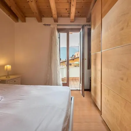 Lägenhet Il Borgo Con Parcheggio